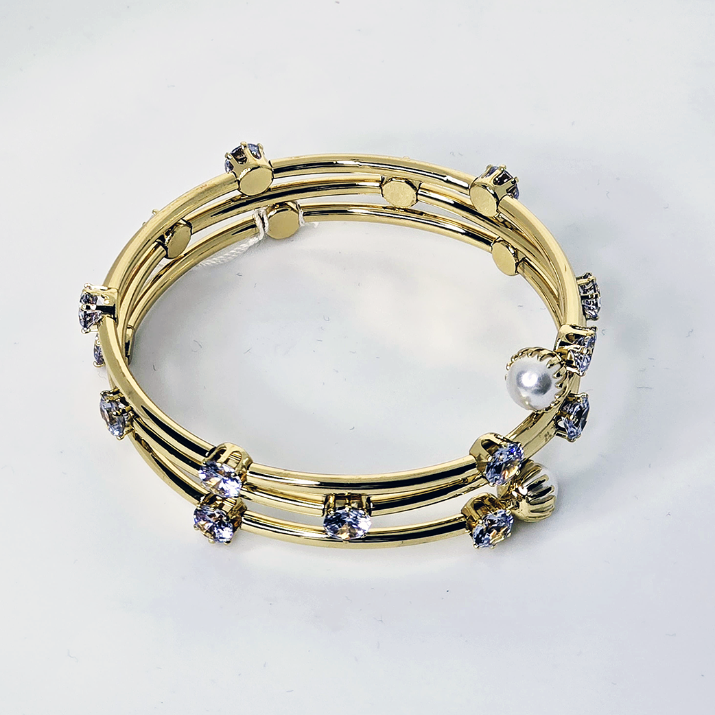 Gold Bracelet with Pearl