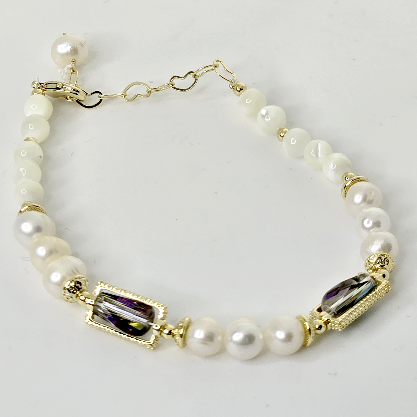 Pearl Bracelet in Gold